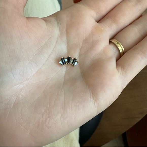 BVLA Oceane 7 - Grey Sapphire and Onyx - Yellow Gold Threaded end - Picture 6 of 6